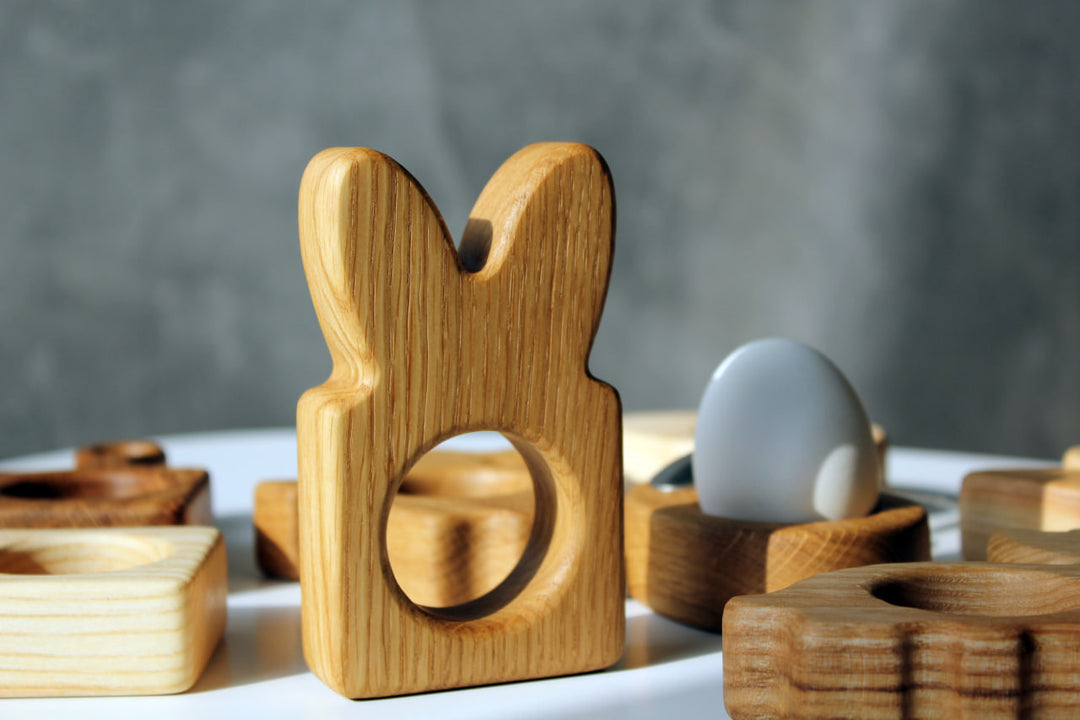 Wooden stand for krashanka Ears