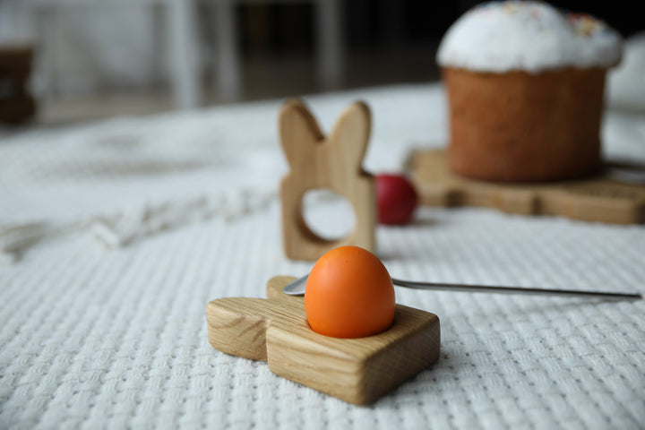 Wooden stand for krashanka Ears