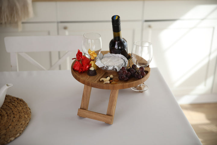 Foldable-wooden-table-for-wine-lovers
