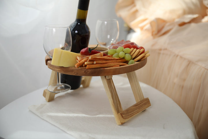 Foldable-wooden-table-for-wine-lovers