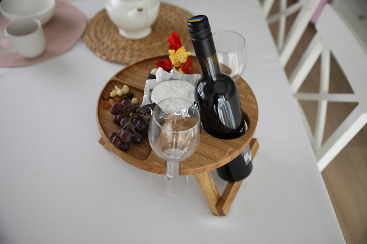 Foldable-wooden-table-for-wine-lovers
