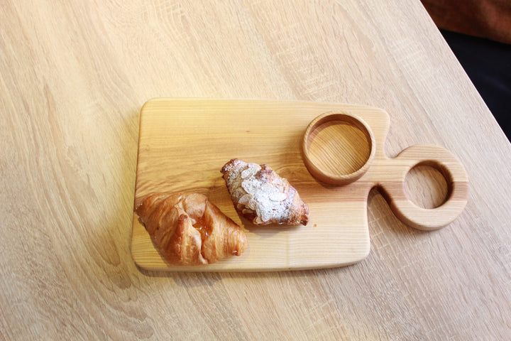 Luxury-wooden-serving-tray-stylish-and-functional