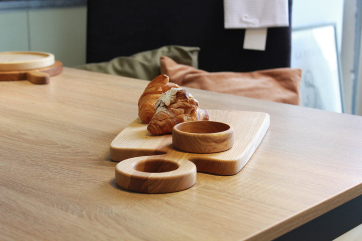 Luxury-wooden-serving-tray-stylish-and-functional