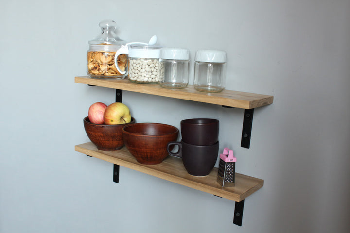 Minimalist-Kitchen-Shelf-Wall-mounted-great-for-organizing-kitchen-essentials