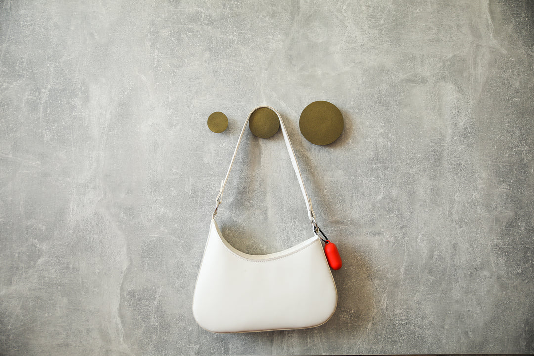 Modern-minimalist-metal-wall-hooks-perfect-for-home-or-office-use