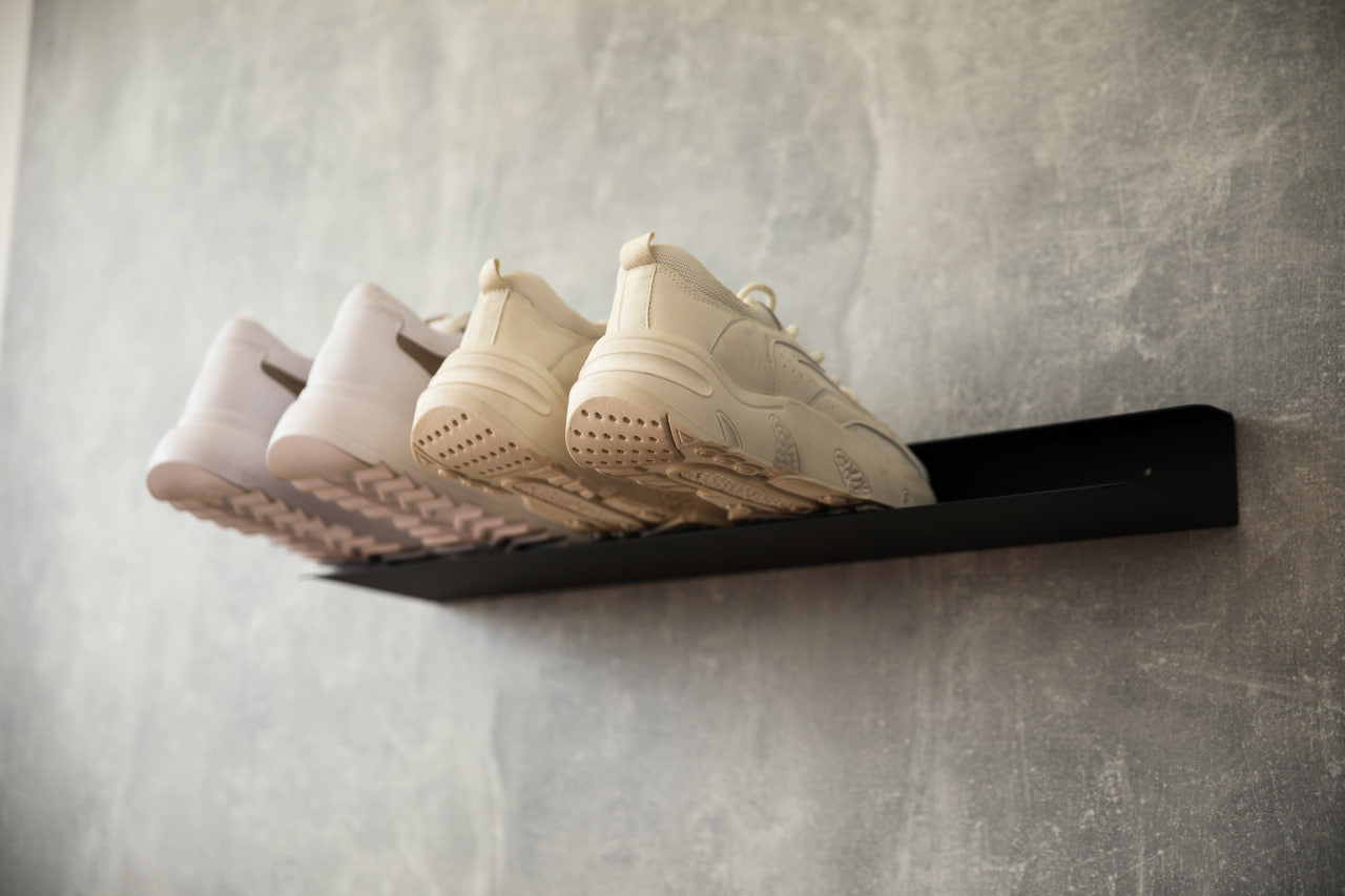 Wall-Mounted Shoe Rack – Space-Saving Sneaker Holder – mda