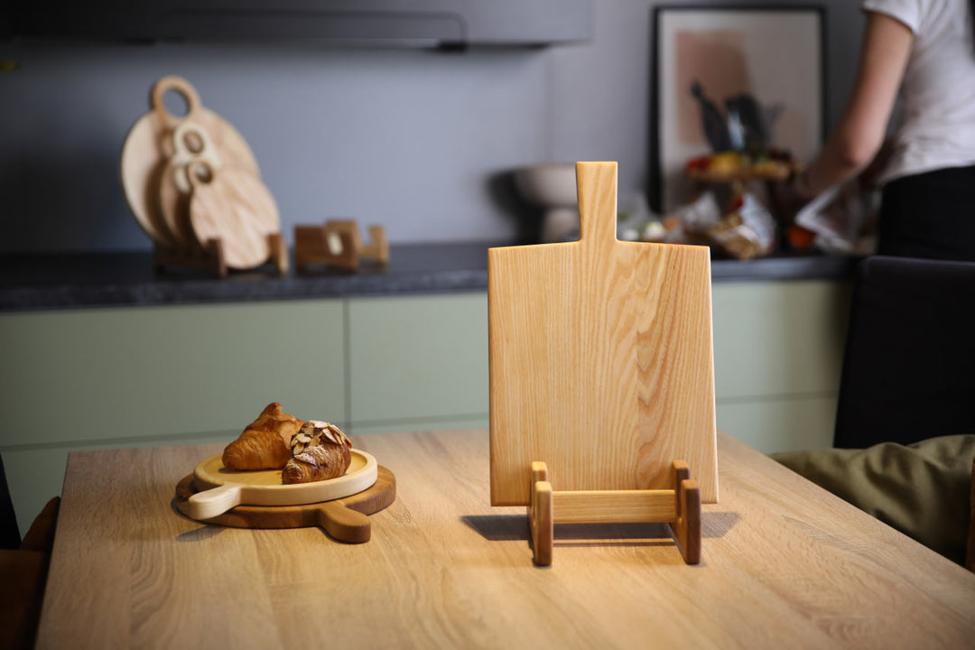 Square Cutting Board – Solid Oak & Ash Wood for Kitchen