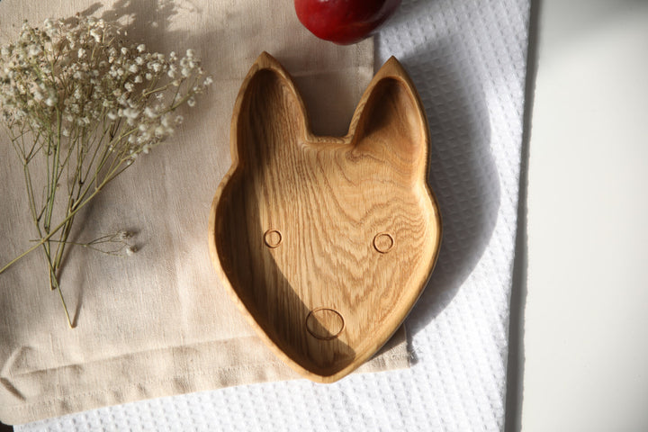 Safe-wooden-plate-for-baby's-first-meals