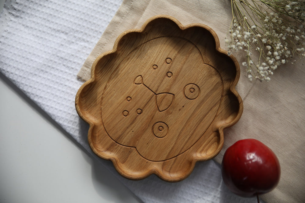 Durable-and-safe-wooden-dish-for-kids