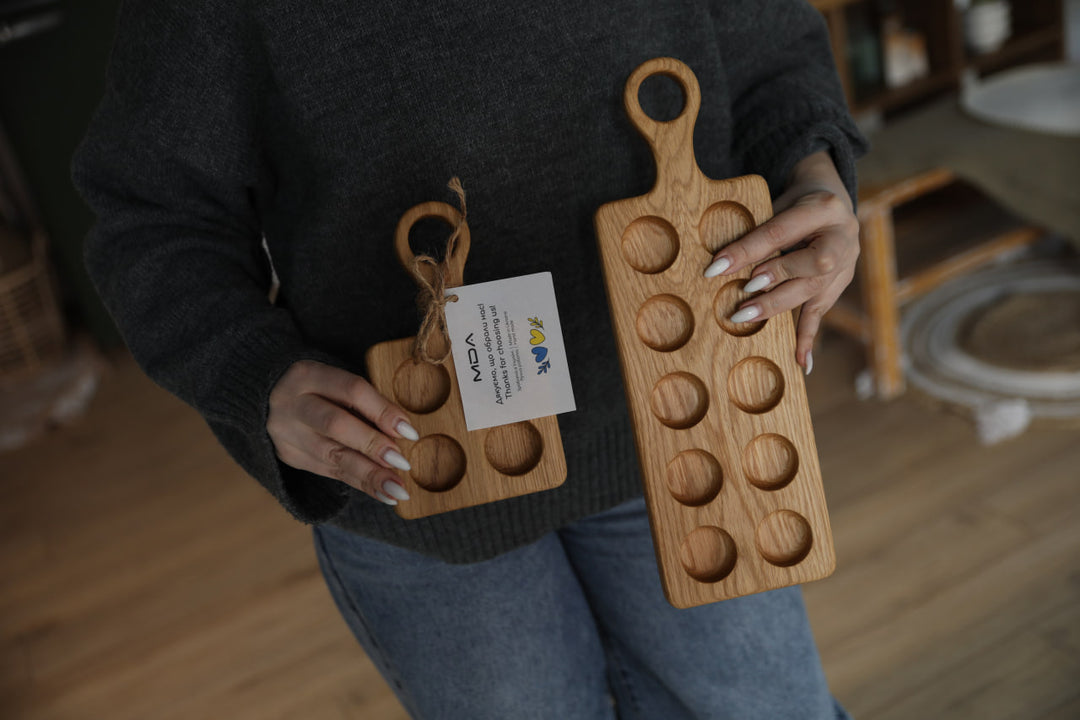 Stand for 4 Easter eggs “Square” with handle