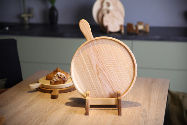 Reversible-wooden-cutting-board-versatile-and-stylish