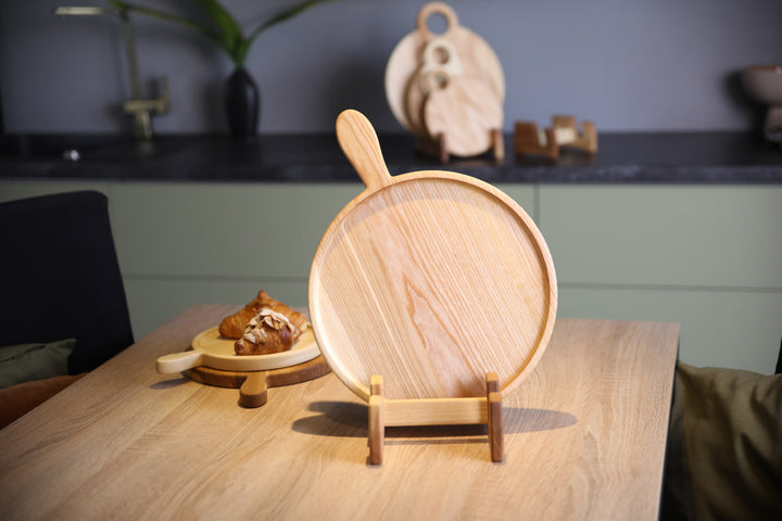 Reversible-wooden-cutting-board-versatile-and-stylish