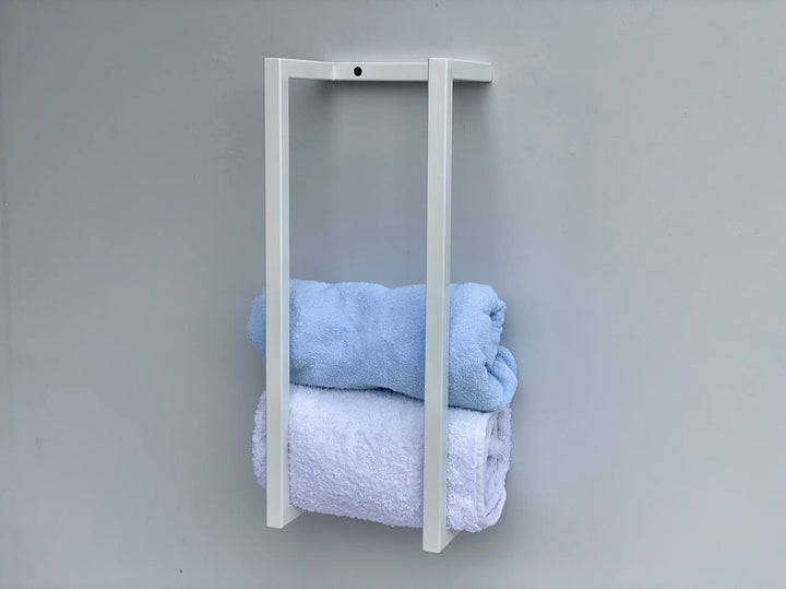 towel-rack-with-multiple-bars-for-hanging-towels-sturdy-metal-frame-modern-design-ideal-for-bathrooms