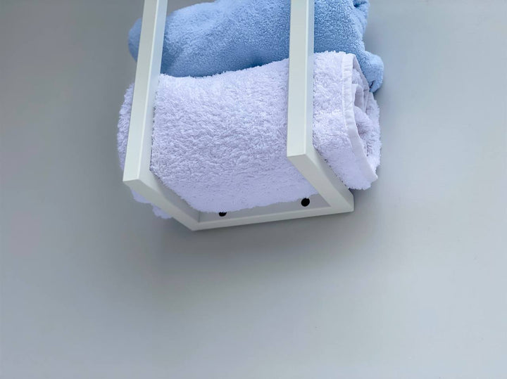 towel-rack-with-multiple-bars-for-hanging-towels-sturdy-metal-frame-modern-design-ideal-for-bathrooms